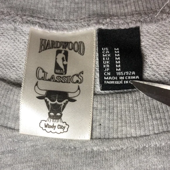 Chicago Bulls Harwood Classics Sweatshirt - Picture 4 of 10